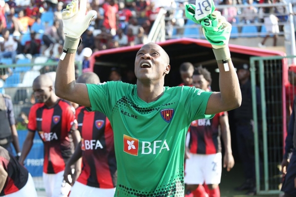 Tony cabaça regressa a titularidade